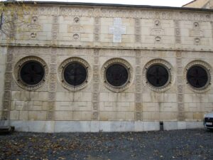 Église dans l’enceinte du Palais de France